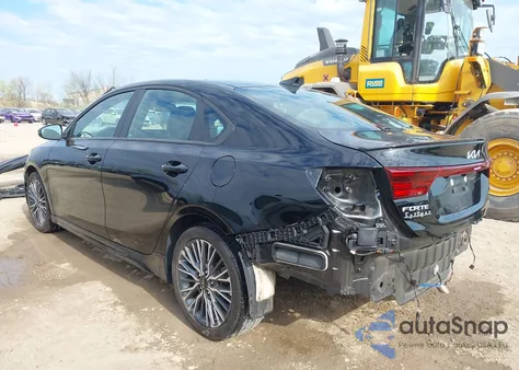 2023 Kia Forte Gt-Line z USA, uszkodzony, nr VIN 3KPF54AD0PE601172